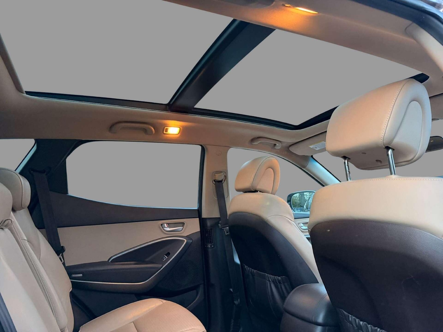 Used Hyundai Santa Fe 2014 for sale - 76377660: Photo 31