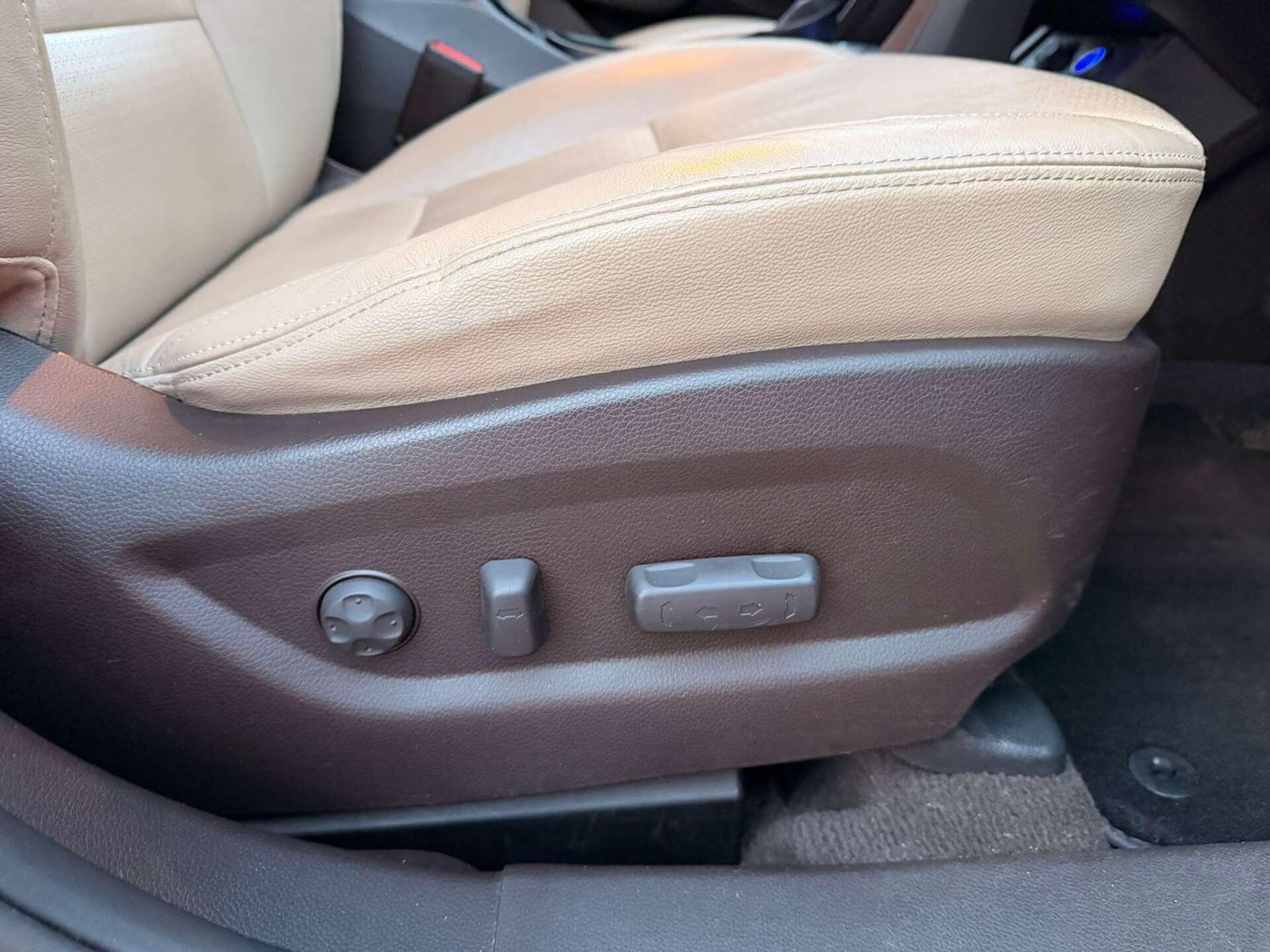 Used Hyundai Santa Fe 2014 for sale - 76377660: Photo 35