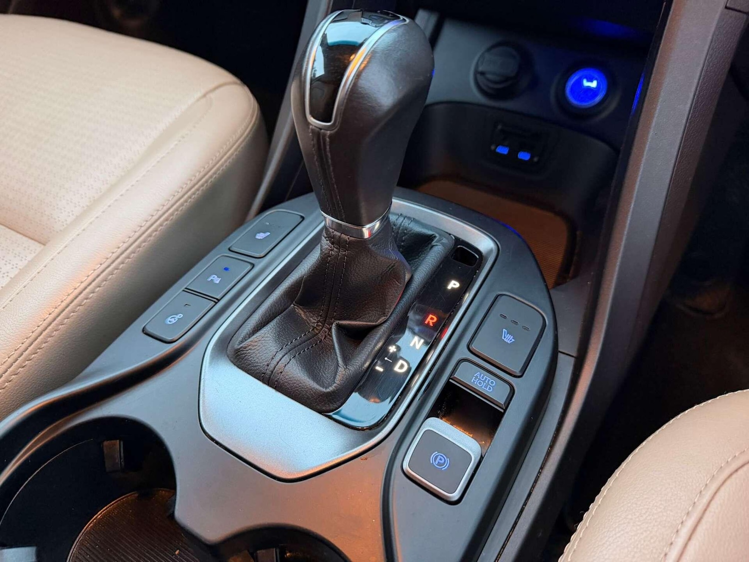 Used Hyundai Santa Fe 2014 for sale - 76377660: Photo 37