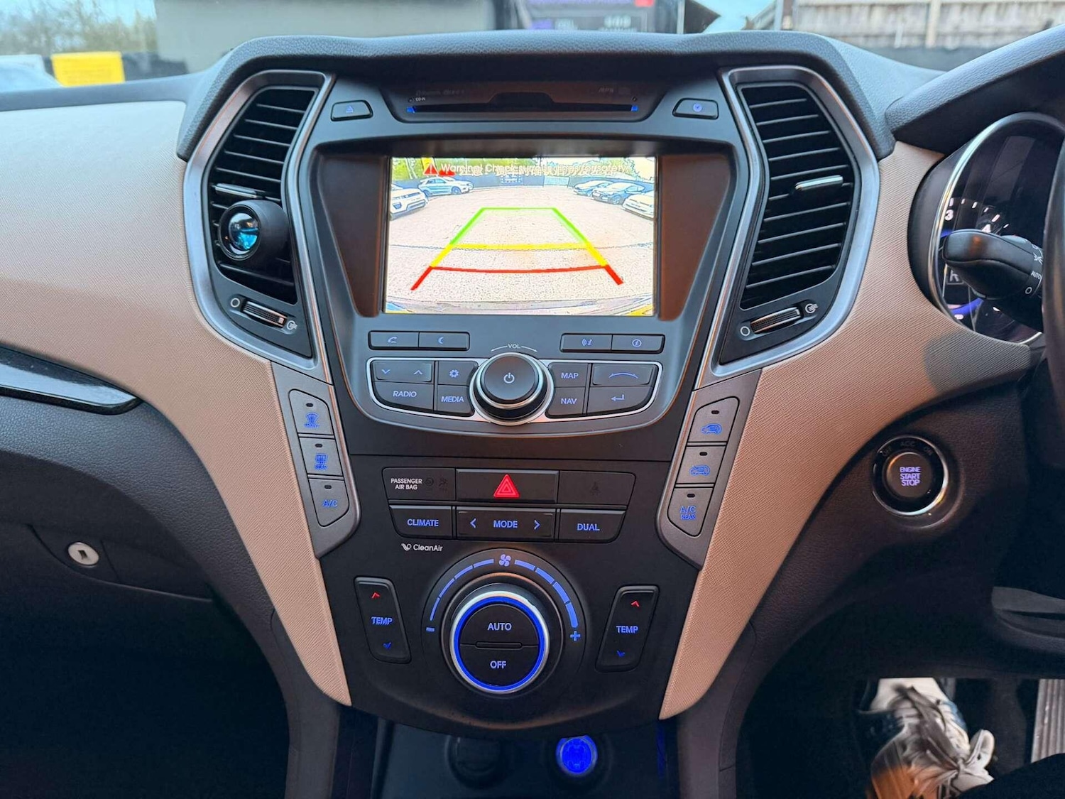 Used Hyundai Santa Fe 2014 for sale - 76377660: Photo 39