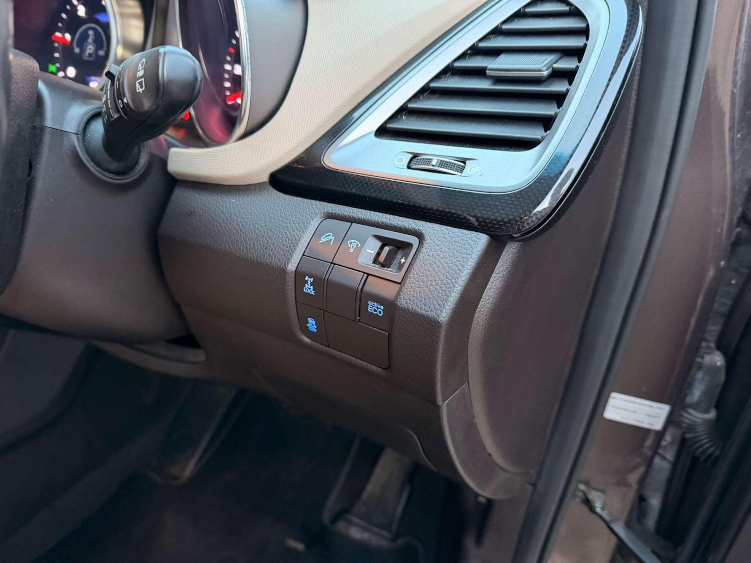 Used Hyundai Santa Fe 2014 for sale - 76377660: Photo 42