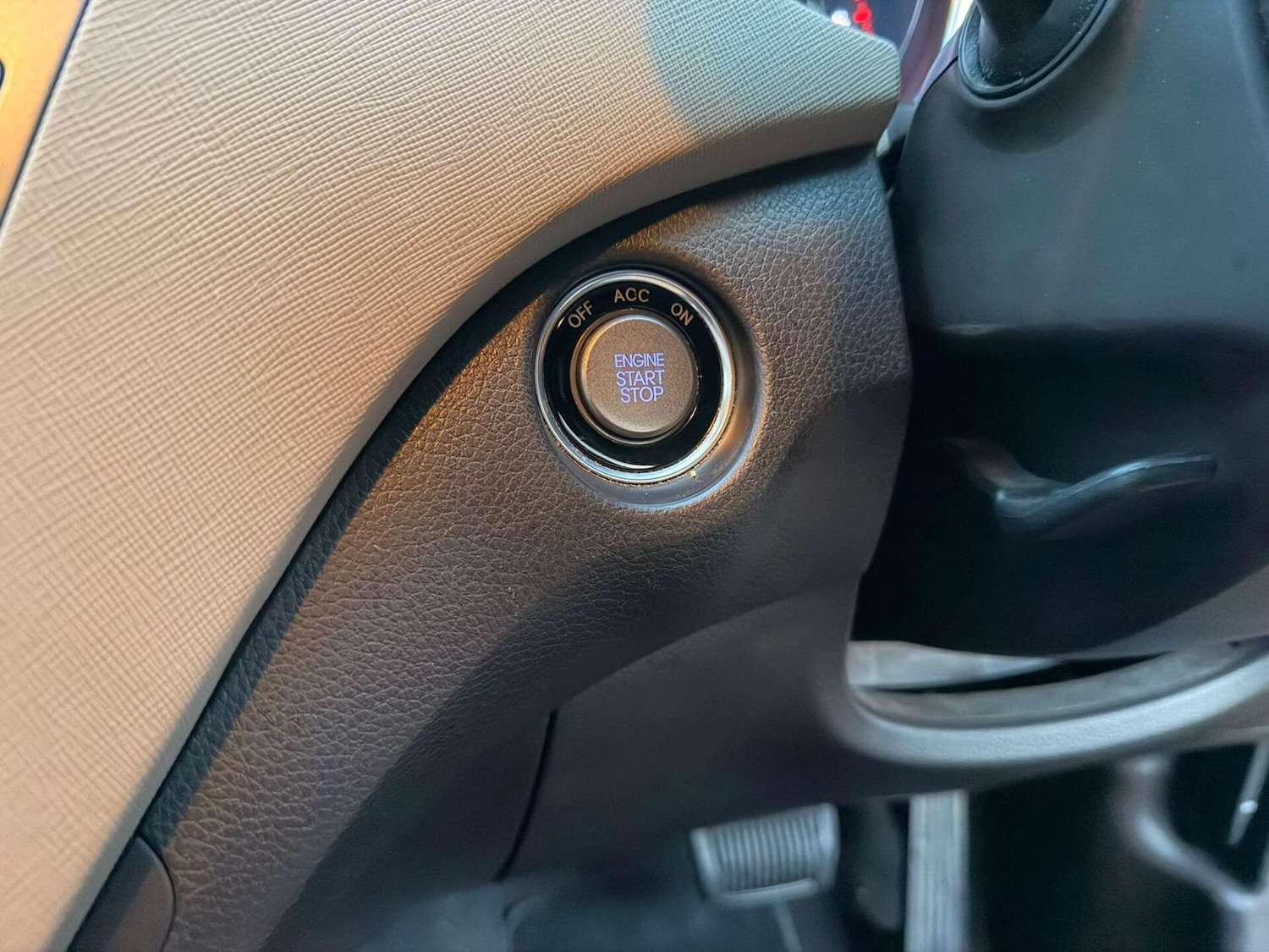 Used Hyundai Santa Fe 2014 for sale - 76377660: Photo 45