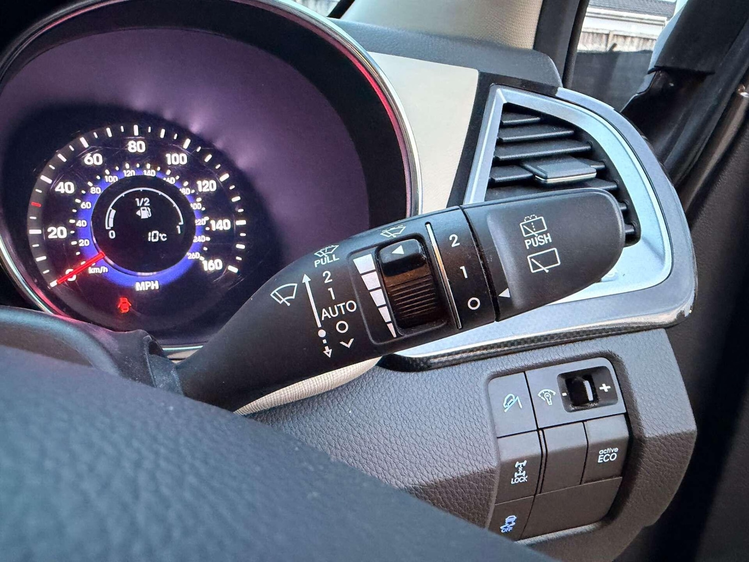 Used Hyundai Santa Fe 2014 for sale - 76377660: Photo 46