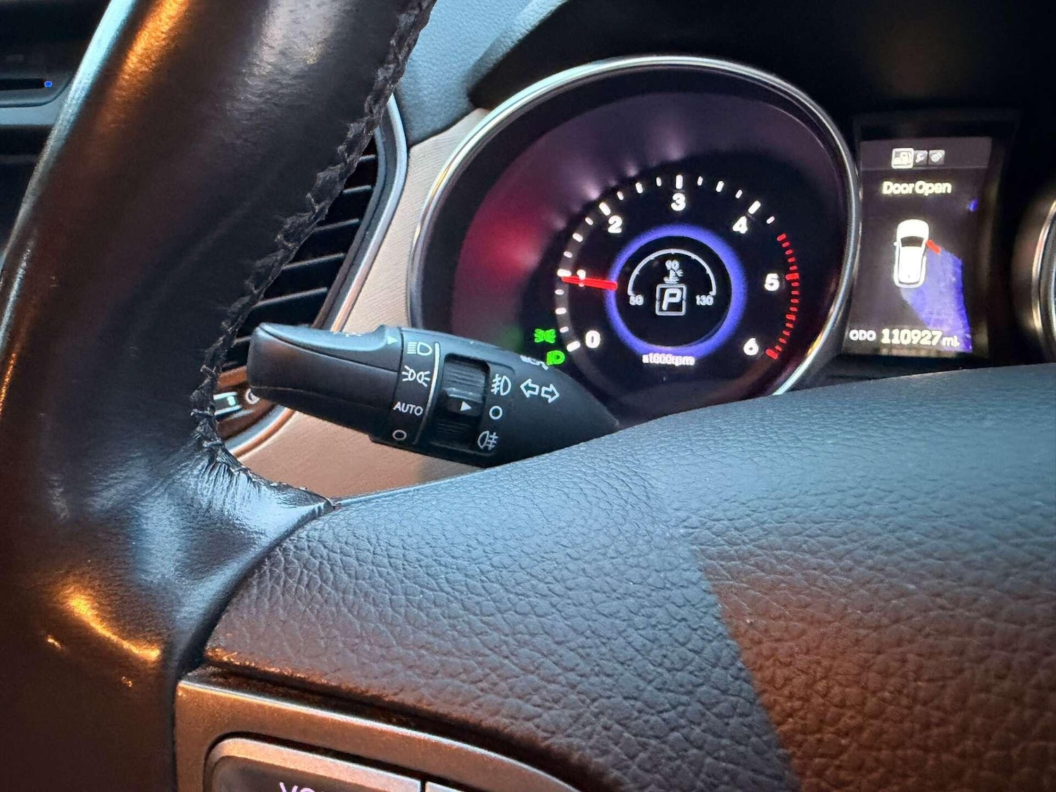 Used Hyundai Santa Fe 2014 for sale - 76377660: Photo 47