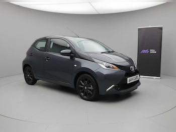 2016 (66) - 1.0 VVT-i X-Play 5dr