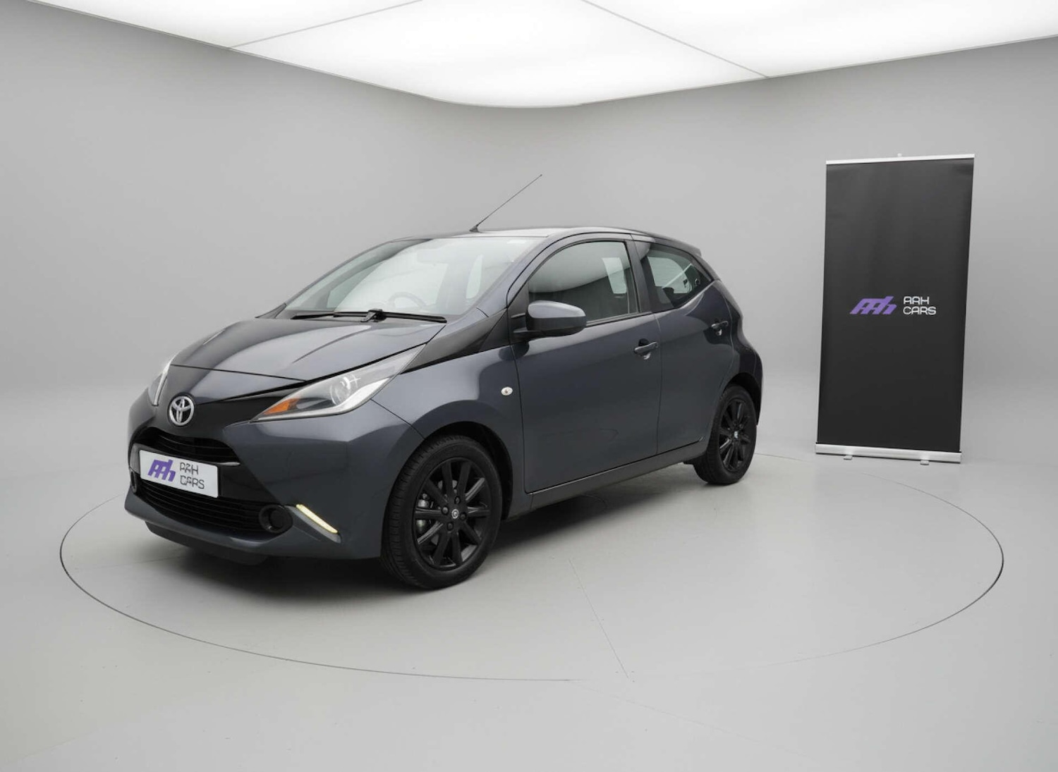 Used Toyota AYGO 2016 for sale - 76646135: Photo 2