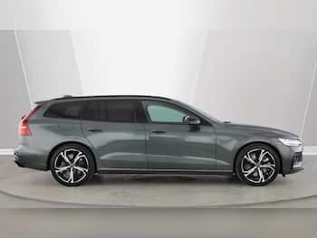 Used Volvo V60 2025 for sale - 79452506: Photo