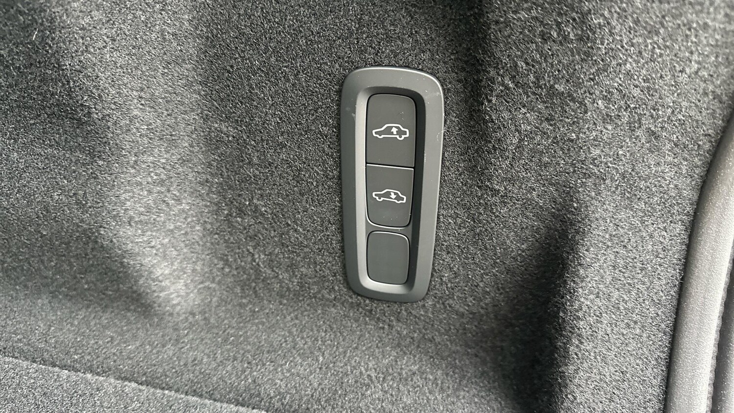 Used Volvo XC60 for sale - 77808311: Photo 16