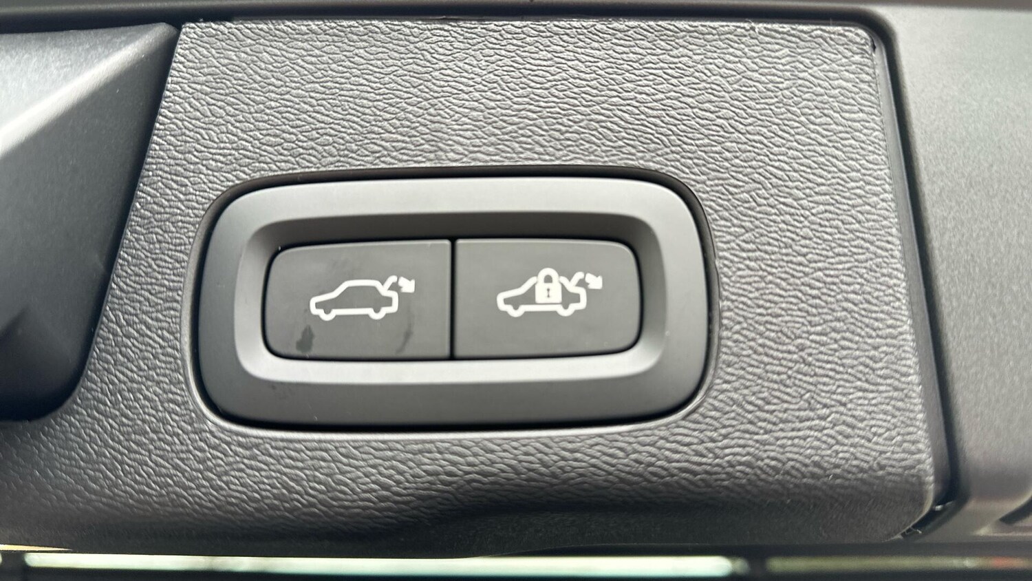 Used Volvo XC60 for sale - 77808311: Photo 17