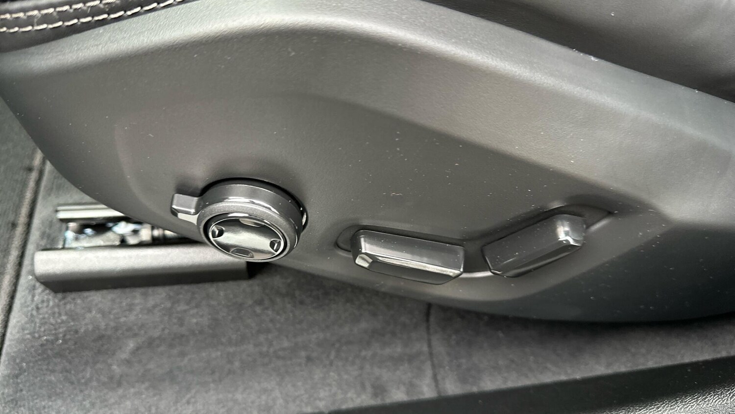 Used Volvo XC60 for sale - 77808311: Photo 29