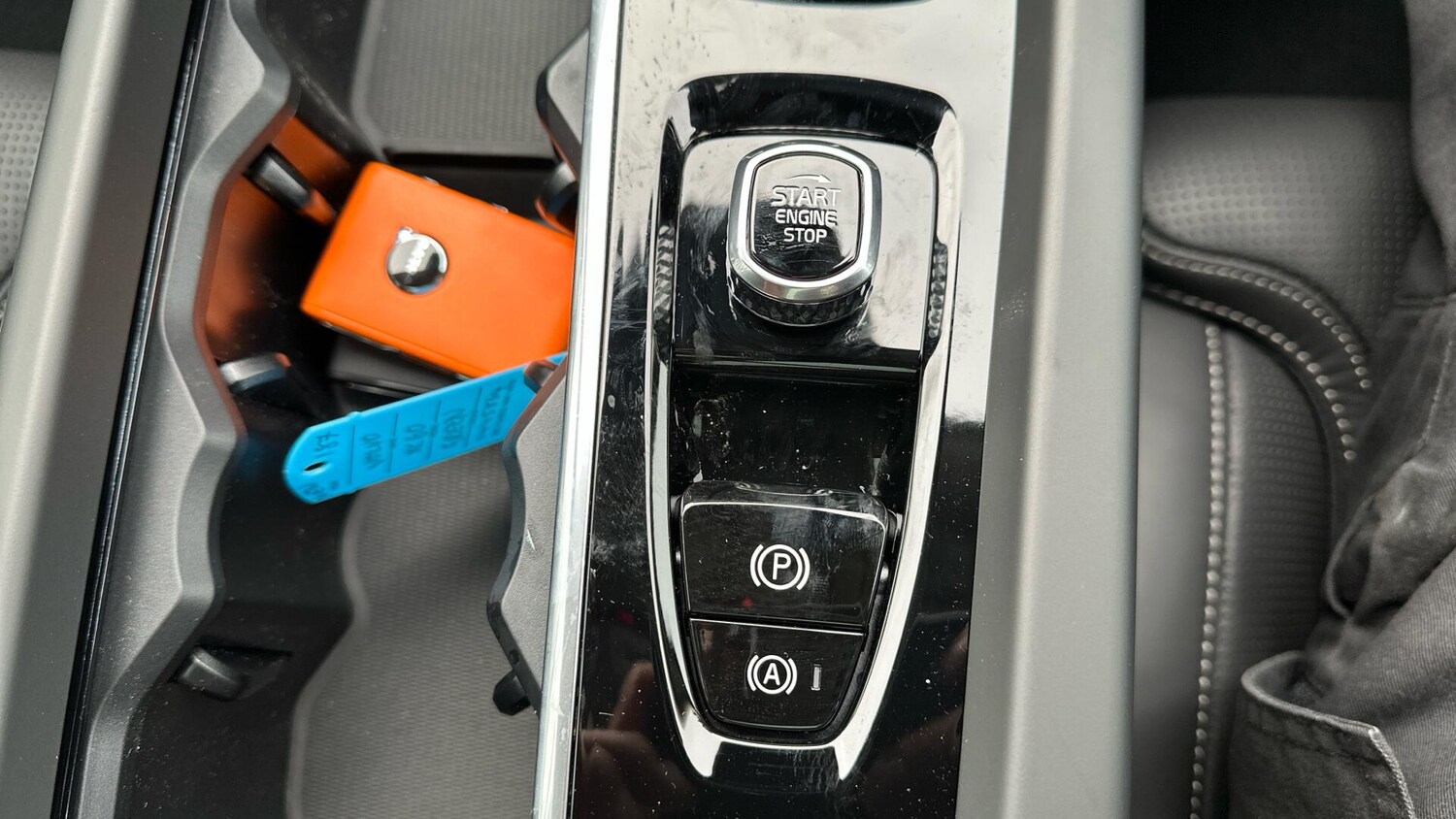 Used Volvo XC60 for sale - 77808311: Photo 50