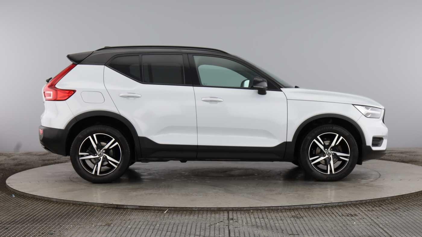 Used Volvo XC40 2021 for sale - 76658027: Photo 2