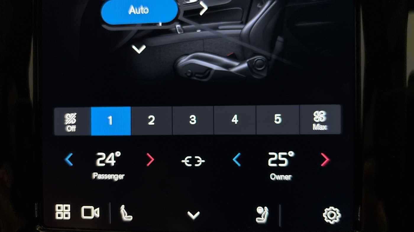 Used Volvo XC60 2025 for sale - 76584155: Photo 40