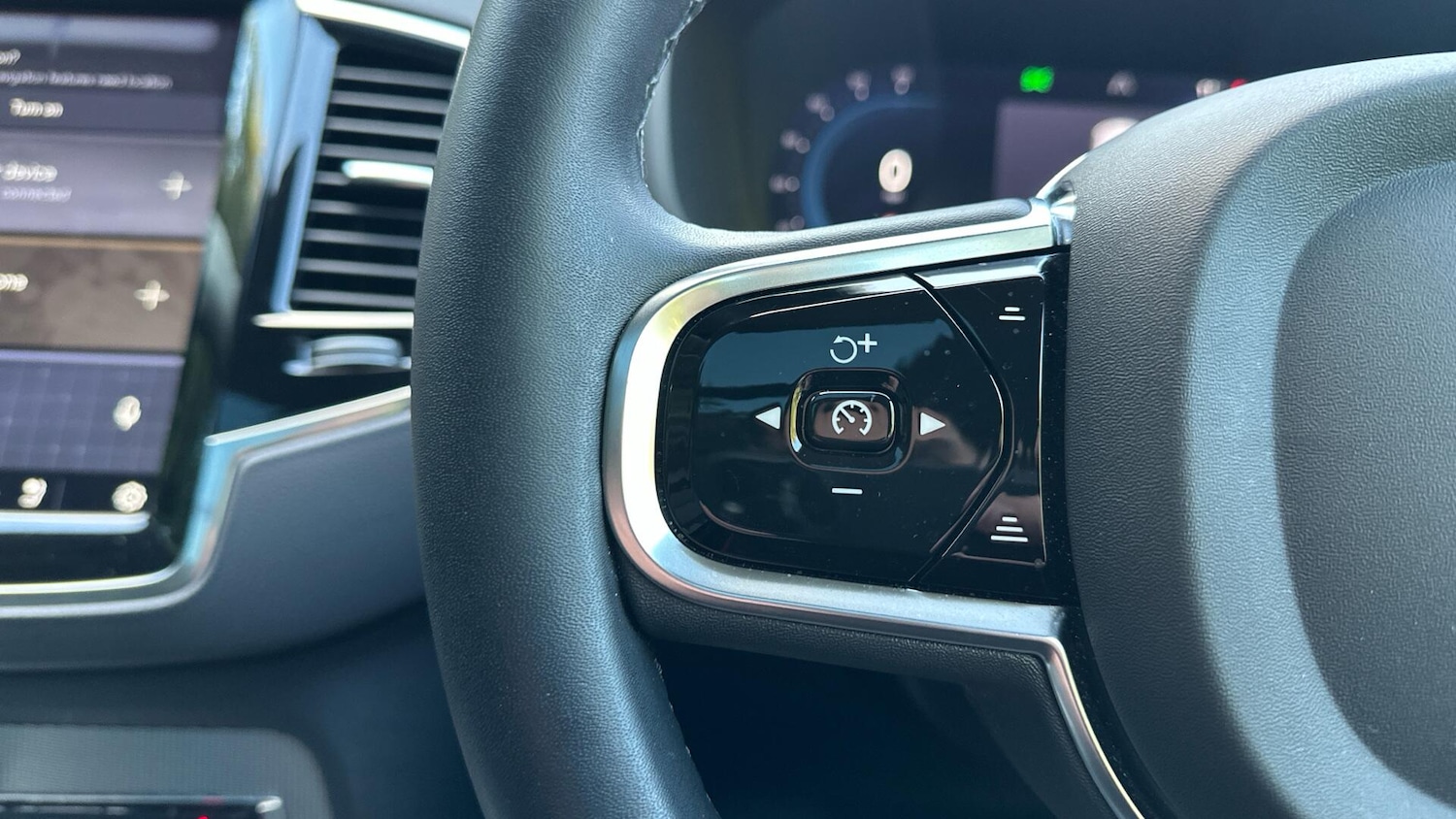 Used Volvo XC90 2023 for sale - 76584124: Photo 18