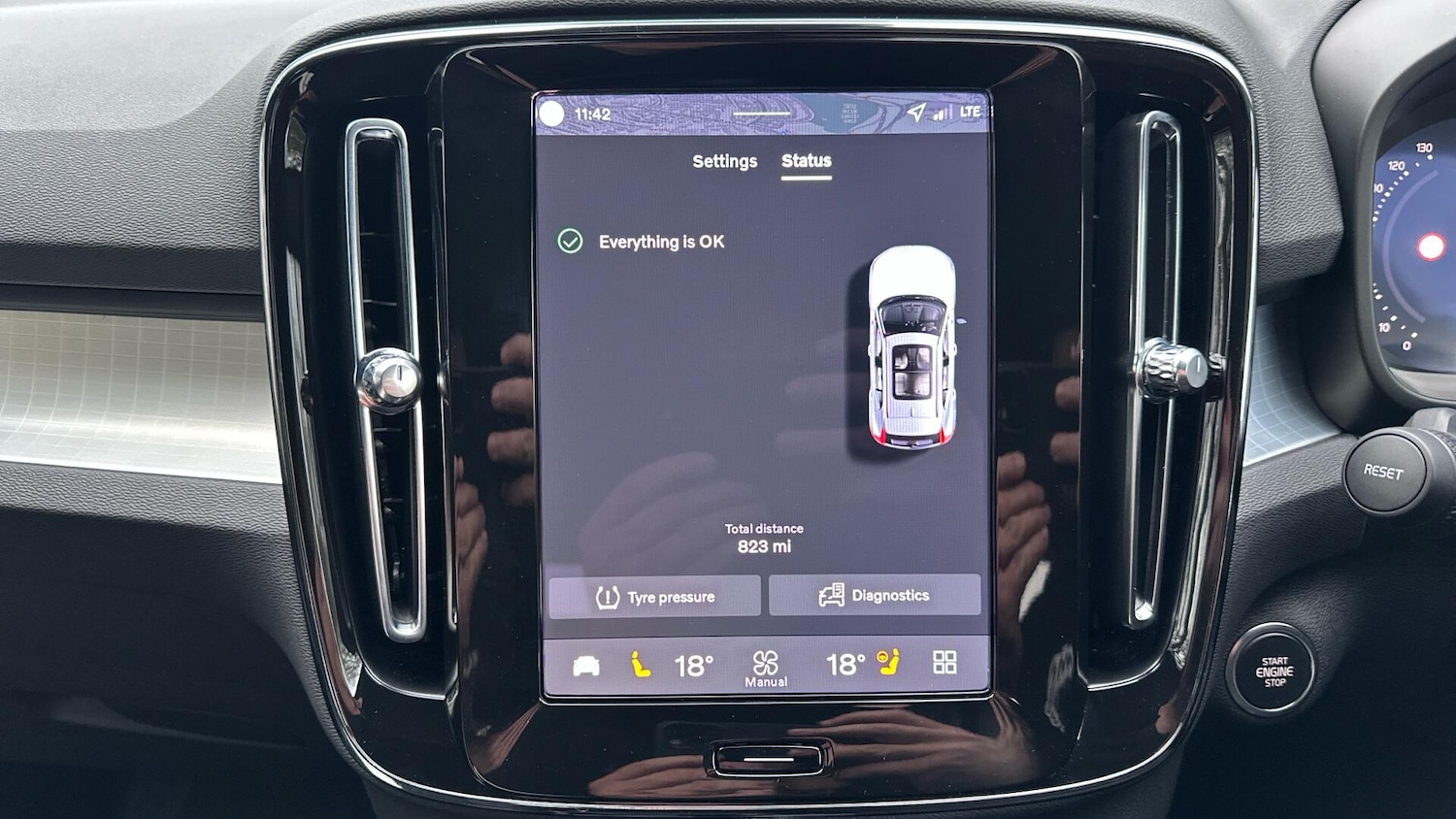 Used Volvo XC40 2025 for sale - 76425811: Photo 15