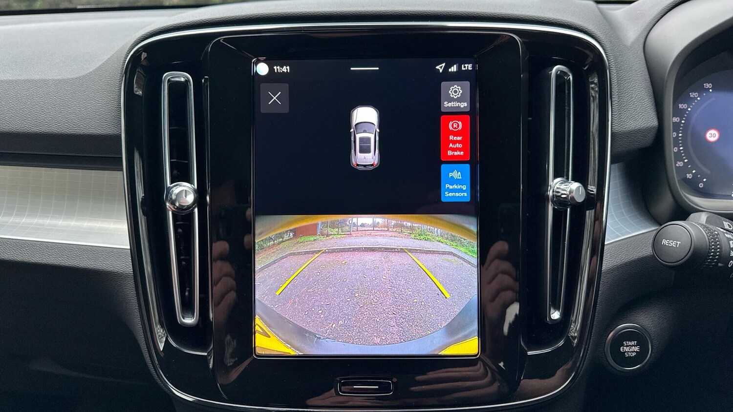 Used Volvo XC40 2025 for sale - 76425811: Photo 19