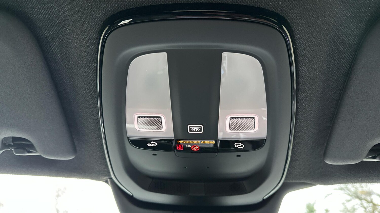 Used Volvo XC40 2025 for sale - 76425811: Photo 28