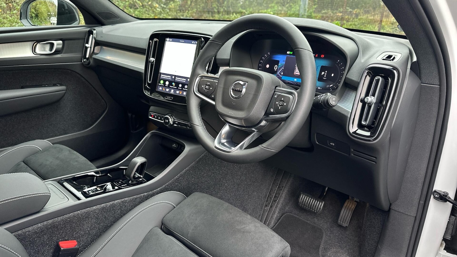 Used Volvo XC40 2025 for sale - 76425811: Photo 4