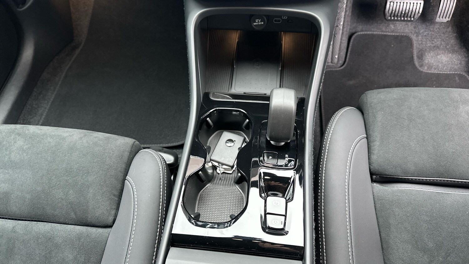 Used Volvo XC40 2025 for sale - 76425811: Photo 43