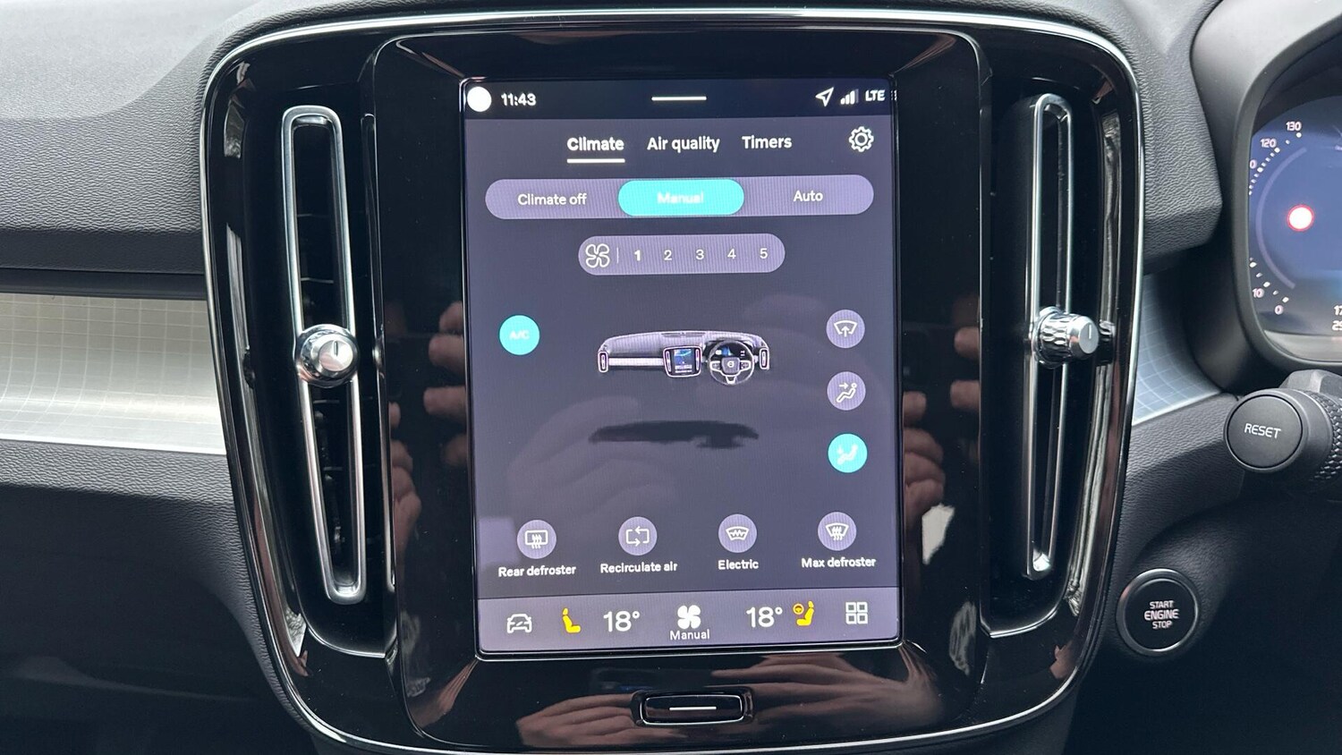 Used Volvo XC40 2025 for sale - 76425811: Photo 50