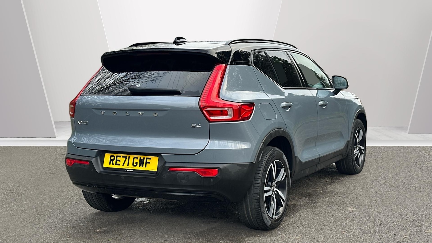 Used Volvo XC40 2021 for sale - 76824839: Photo 2
