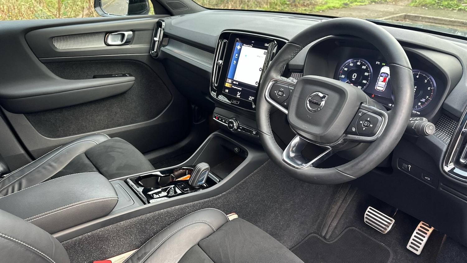 Used Volvo XC40 2021 for sale - 76824839: Photo 4