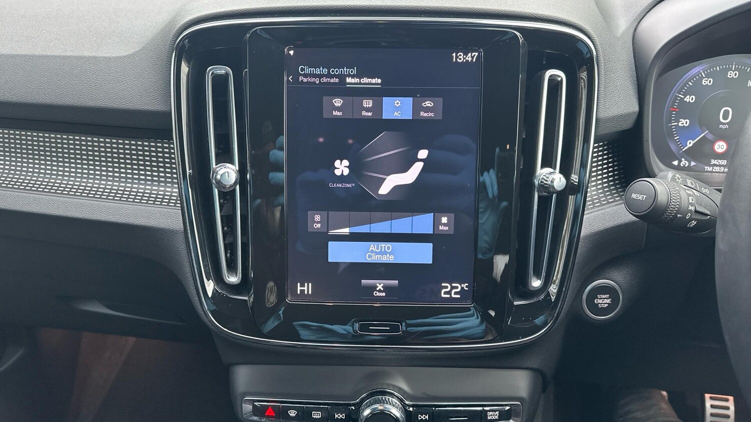 Used Volvo XC40 2021 for sale - 76824839: Photo 44