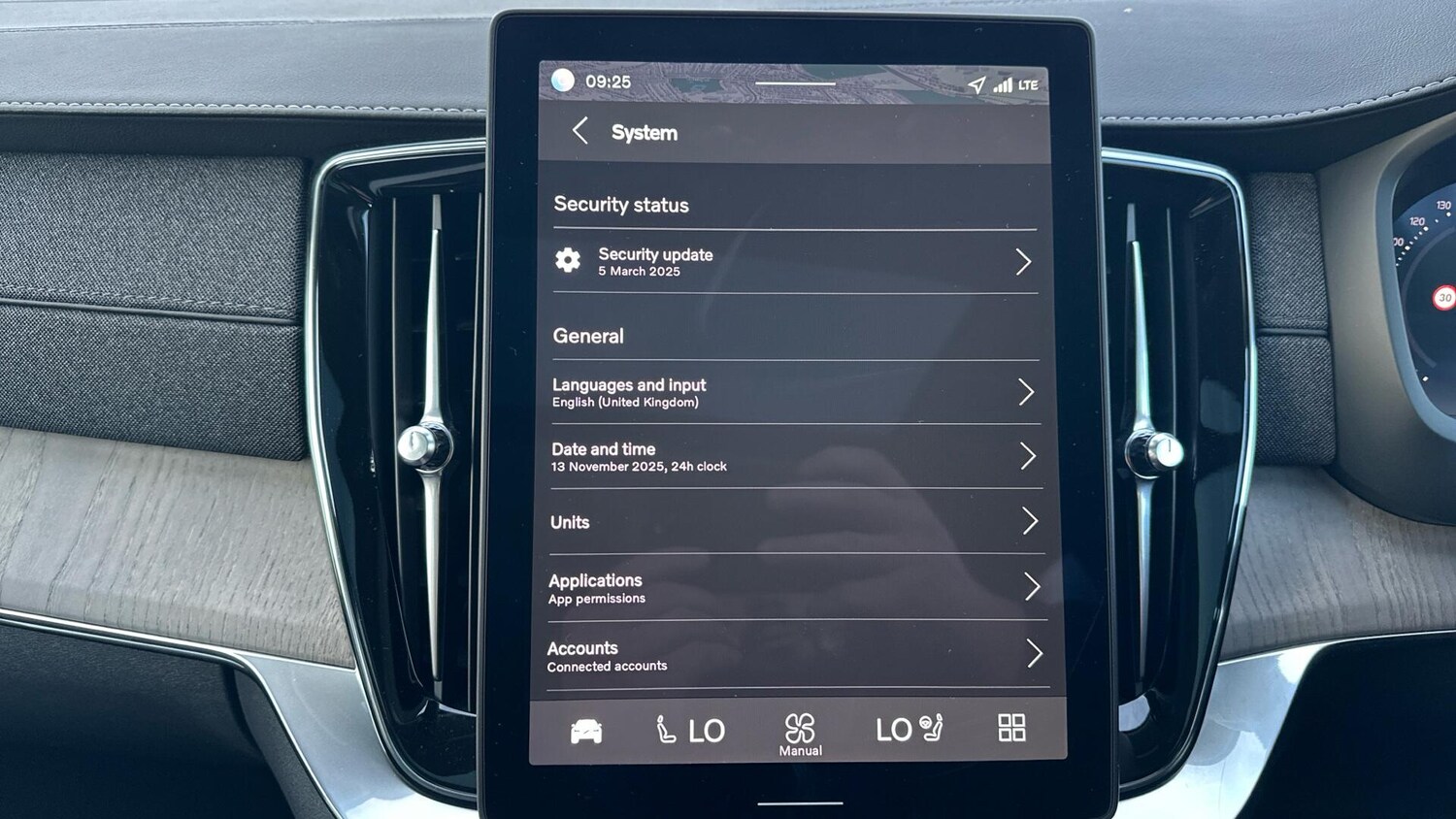 Used Volvo XC90 2025 for sale - 76512377: Photo 14