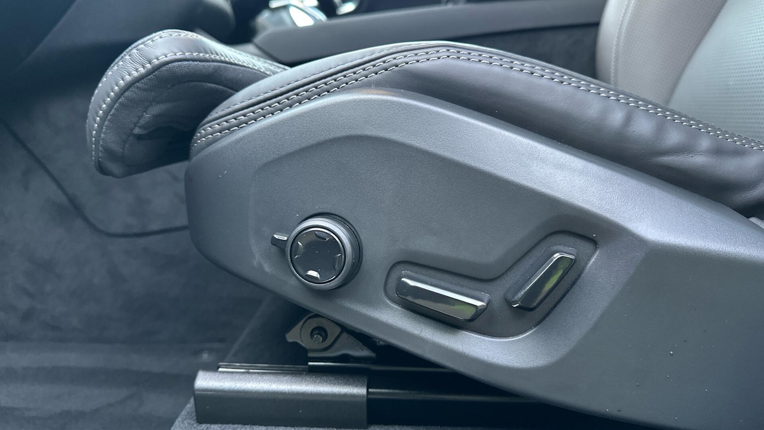 Used Volvo XC90 2025 for sale - 76512377: Photo 41