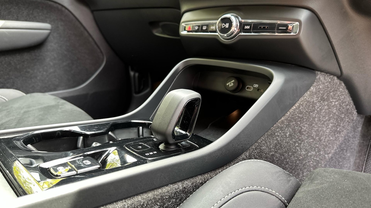 Used Volvo XC40 2025 for sale - 77672992: Photo 25