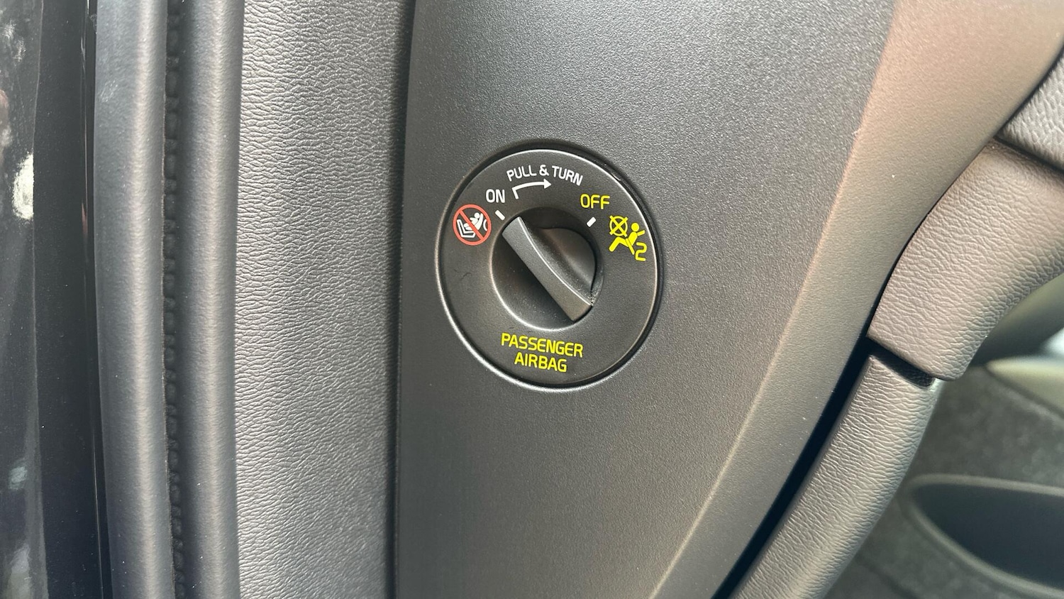 Used Volvo XC40 2025 for sale - 77672992: Photo 39