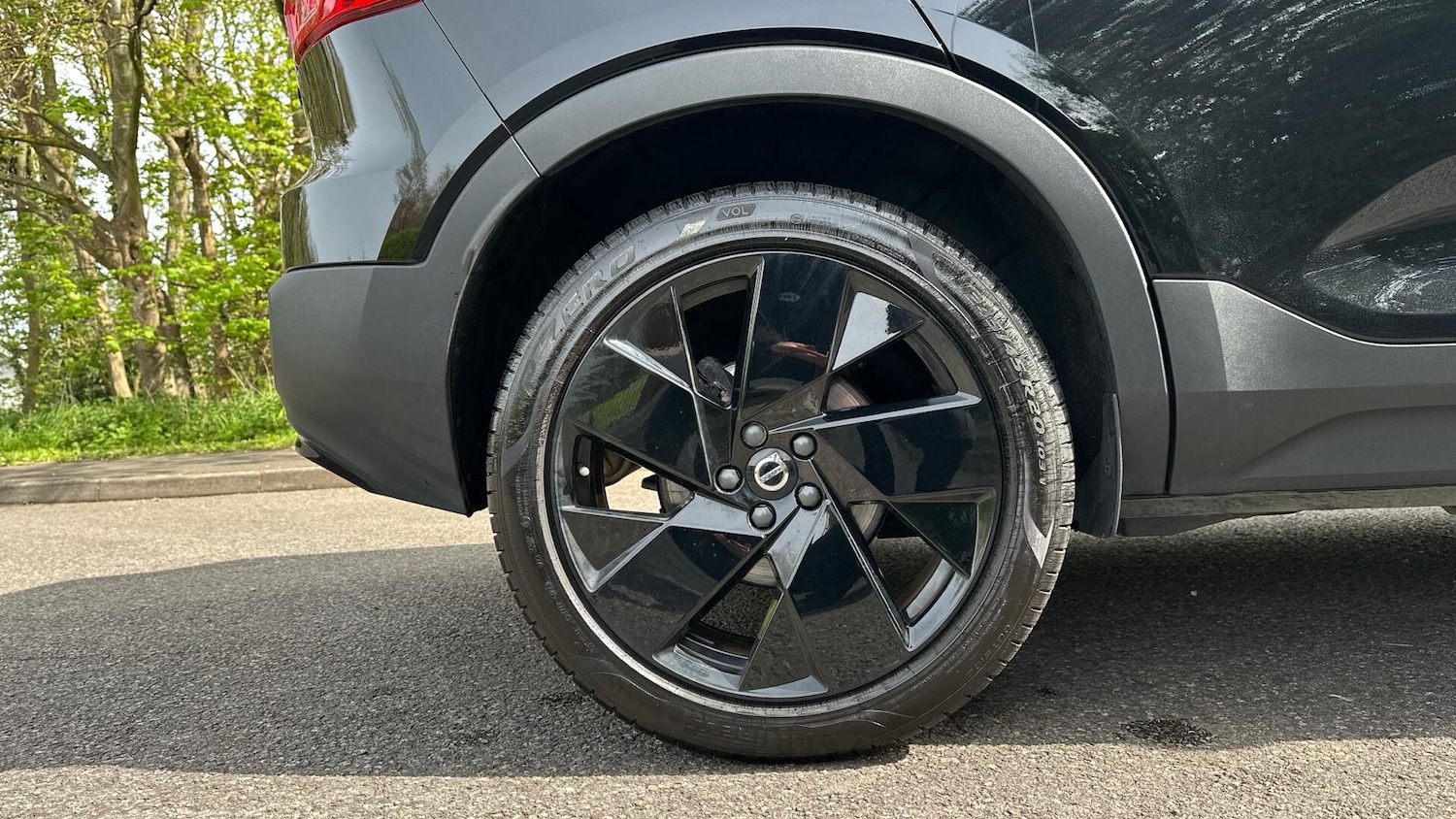 Used Volvo XC40 2025 for sale - 77672992: Photo 40