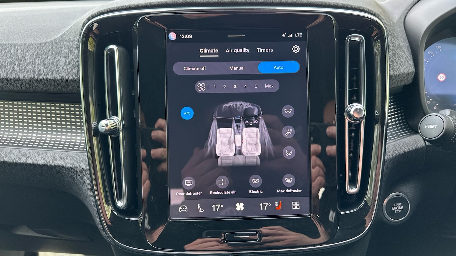 Used Volvo XC40 2025 for sale - 77672992: Photo 49