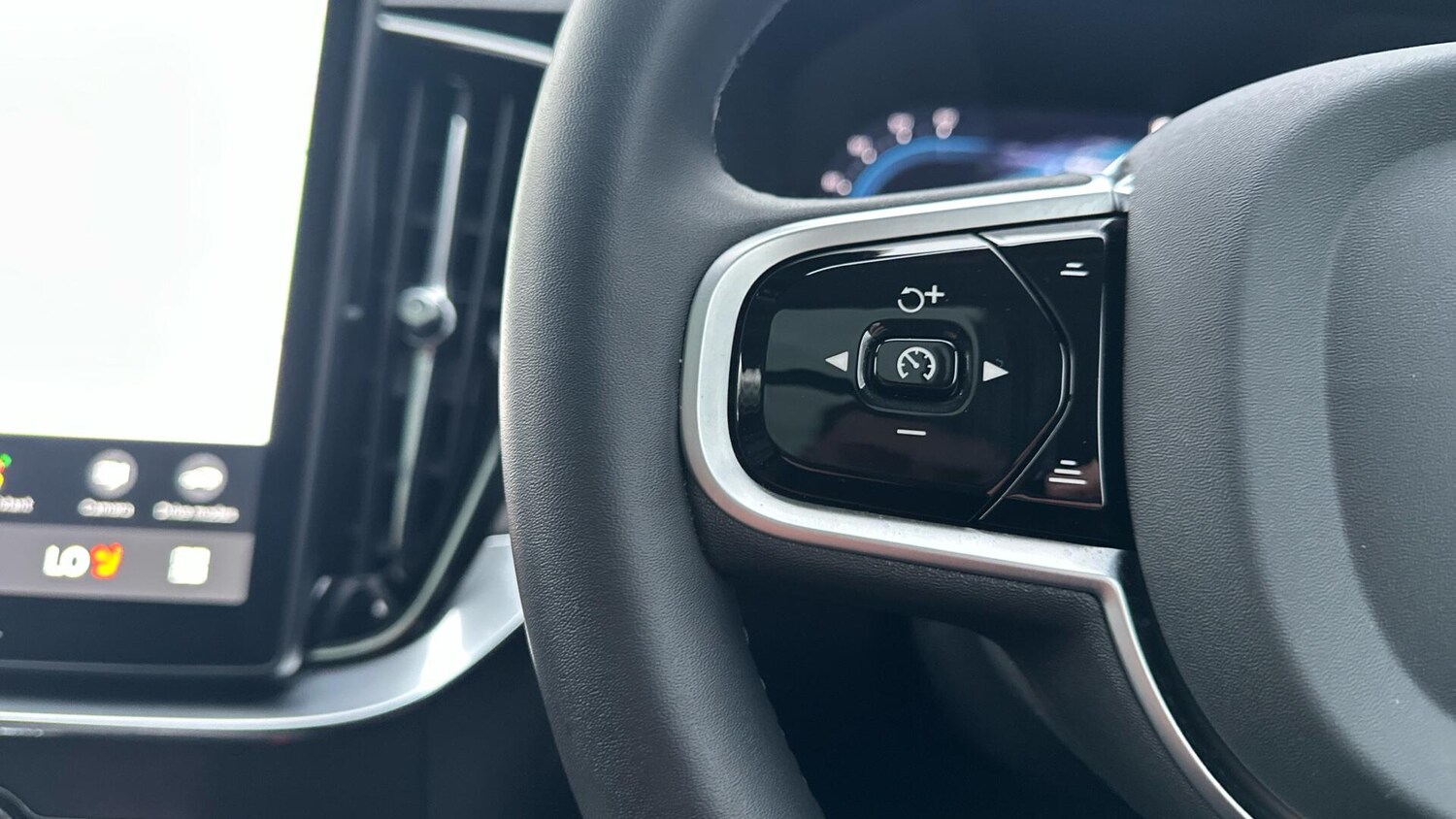 Used Volvo XC90 2025 for sale - 76499757: Photo 21