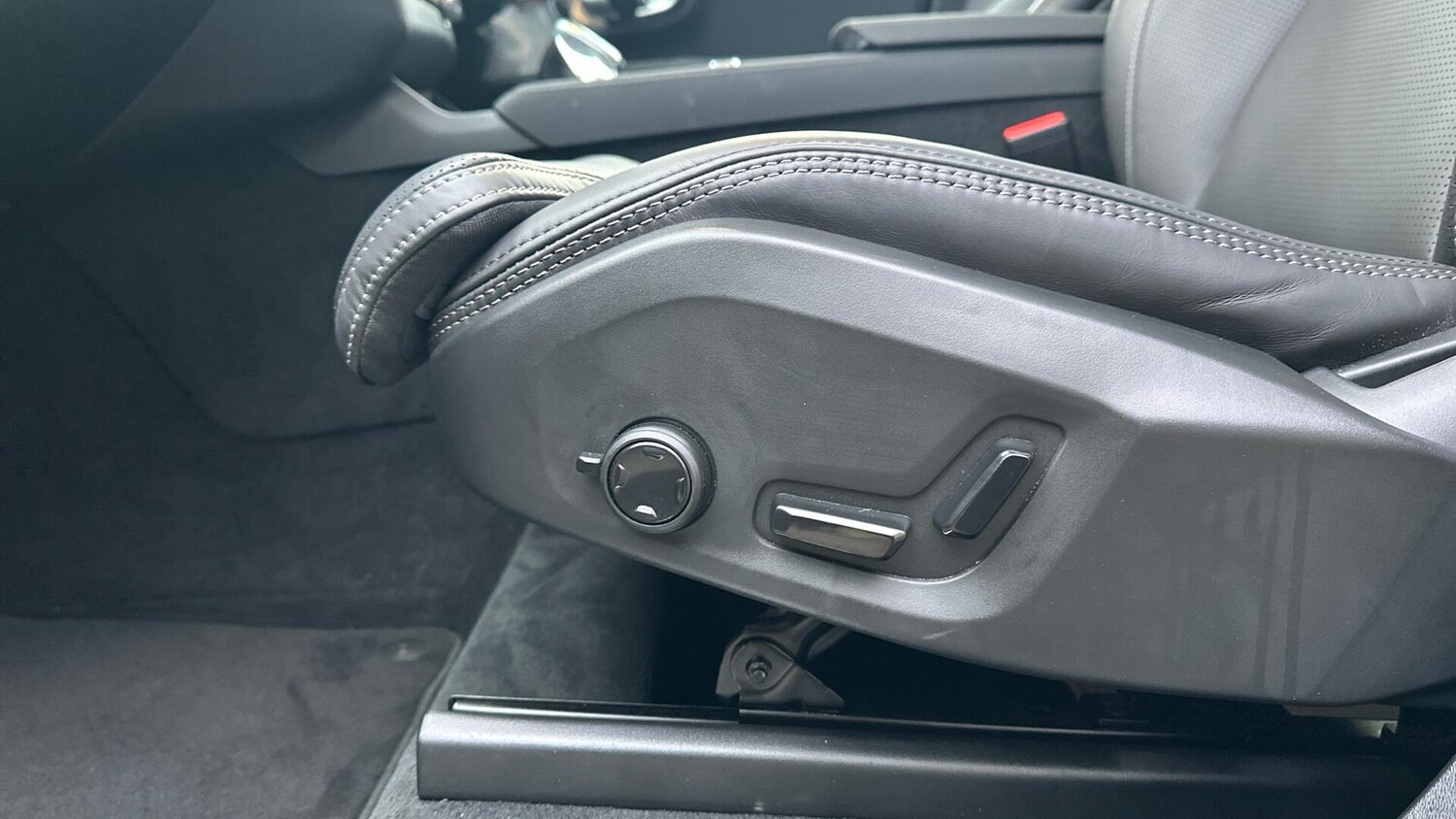 Used Volvo XC90 2025 for sale - 76499757: Photo 41