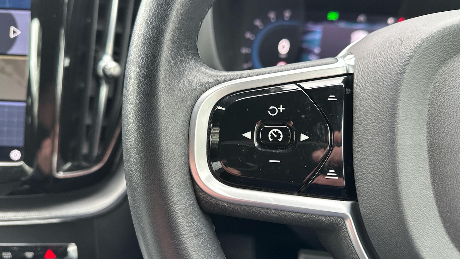 Used Volvo XC60 2021 for sale - 76433019: Photo 21