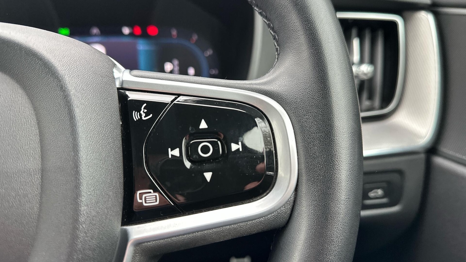 Used Volvo XC60 2021 for sale - 76433019: Photo 22