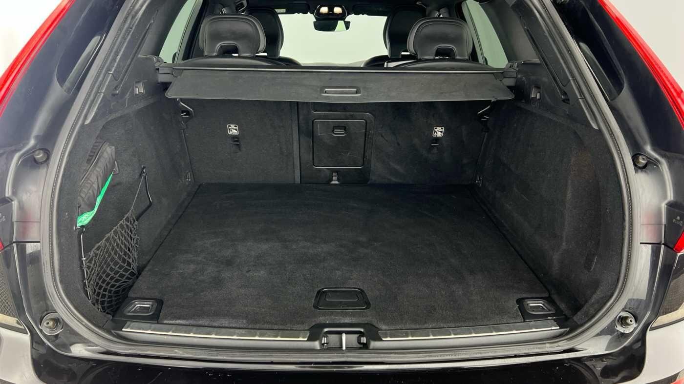 Used Volvo XC60 2021 for sale - 76433019: Photo 5