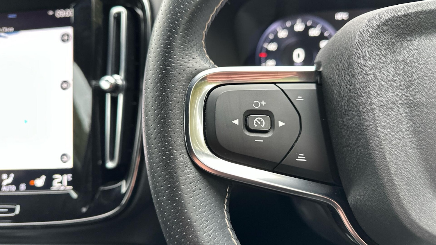 Used Volvo XC40 2021 for sale - 76336254: Photo 19