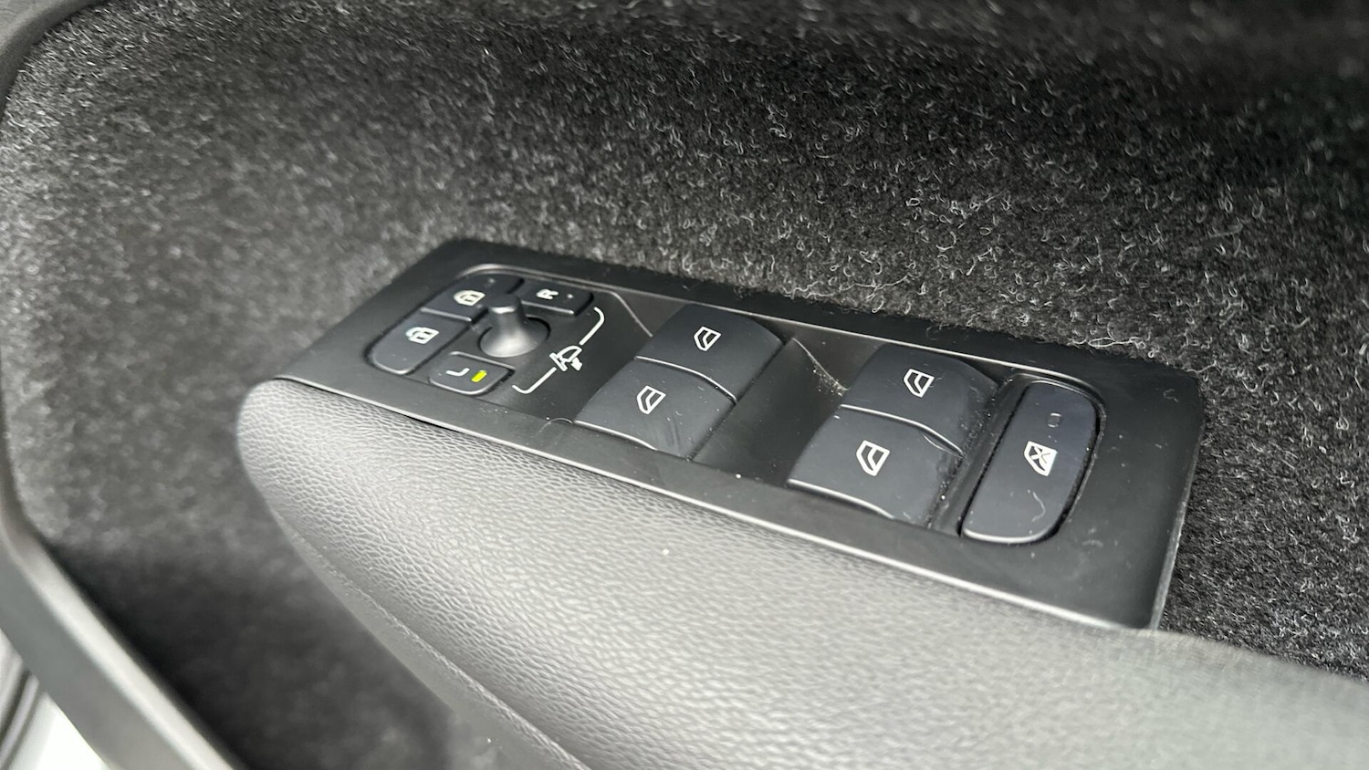 Used Volvo XC40 2021 for sale - 76336254: Photo 22