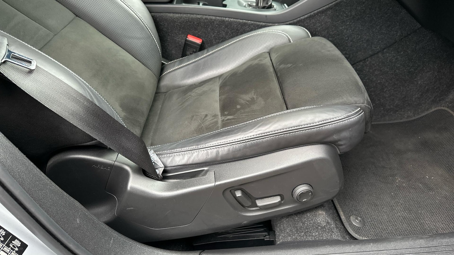 Used Volvo XC40 2021 for sale - 76336254: Photo 28