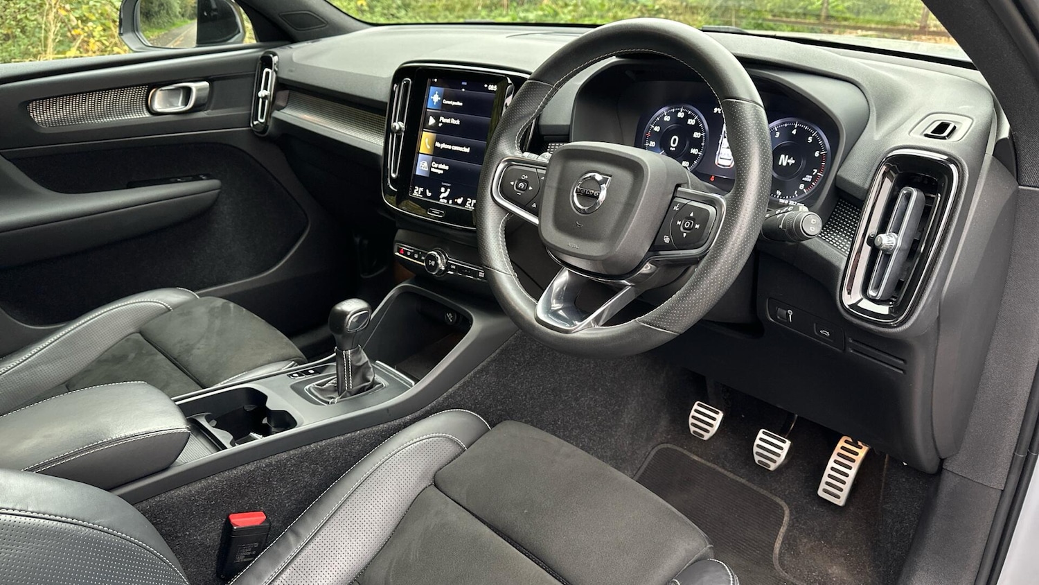 Used Volvo XC40 2021 for sale - 76336254: Photo 4