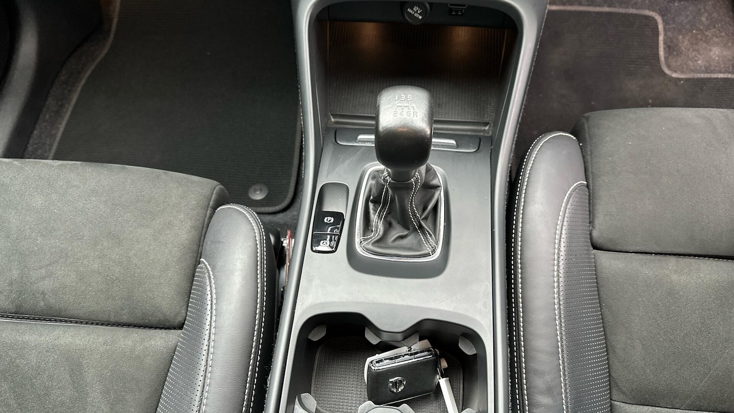 Used Volvo XC40 2021 for sale - 76336254: Photo 41