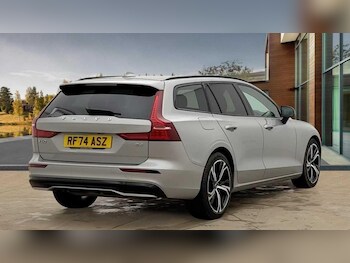 Used Volvo V60 2025 for sale - 77358614: Photo