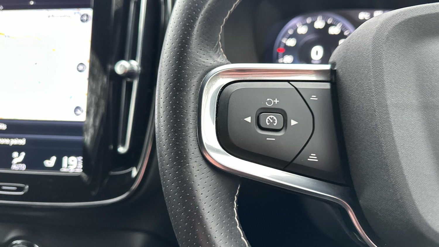 Used Volvo XC40 2020 for sale - 76952770: Photo 21