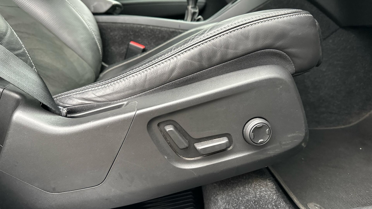 Used Volvo XC40 2020 for sale - 76952770: Photo 42