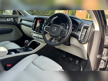Used Volvo XC40 2021 for sale - 77672927: Photo
