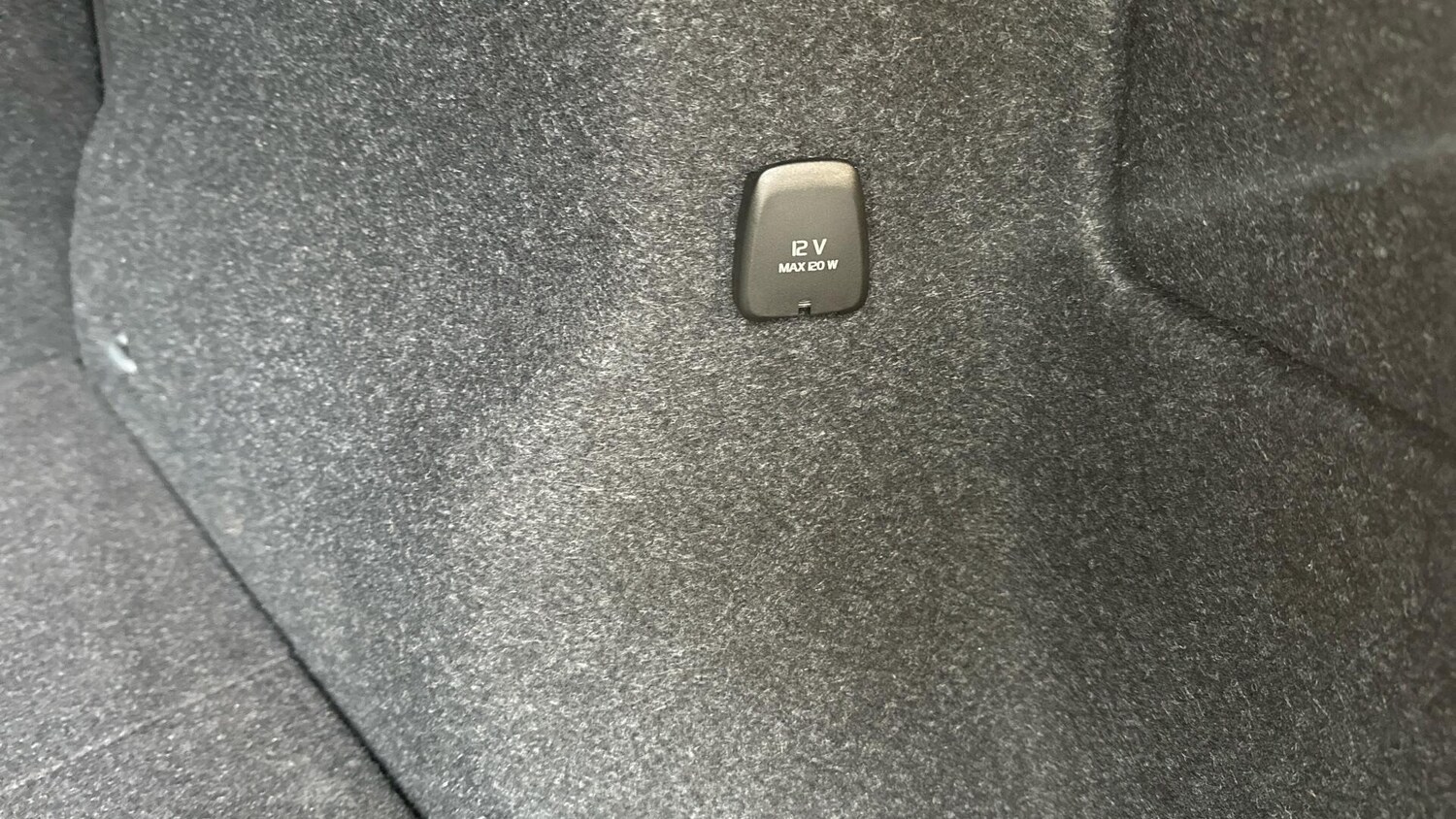 Used Volvo XC40 2025 for sale - 77672908: Photo 16