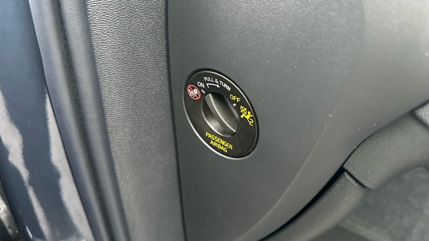 Used Volvo XC40 2025 for sale - 77672908: Photo 29