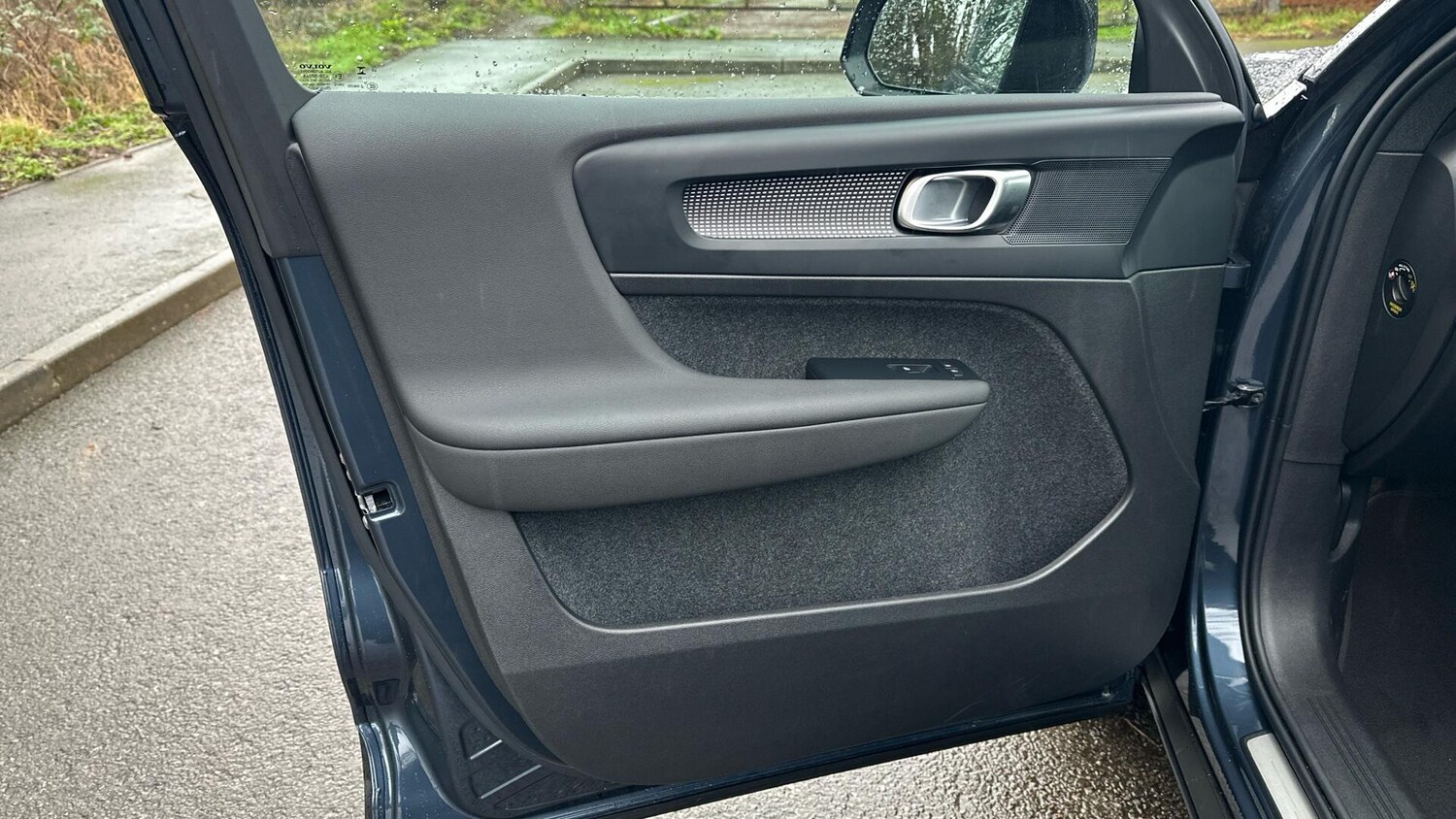 Used Volvo XC40 2025 for sale - 77672908: Photo 30